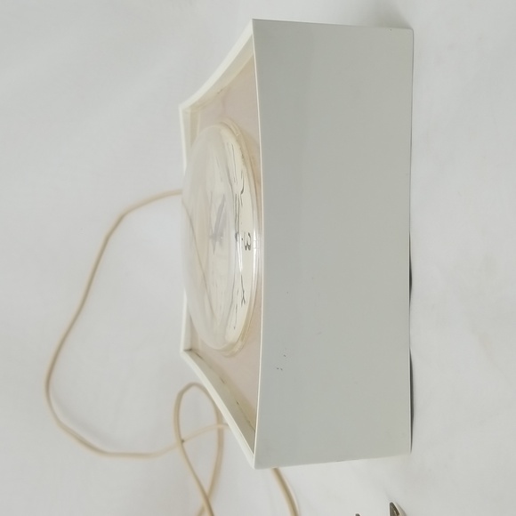 Mid Century General Electric Electric Wall Clock - Picture 15 of 17